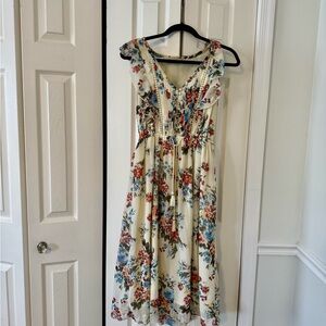 Abercrombie & Fitch Cream Floral Dress - Ruffle Sleeves, Cinched Waist, Flounce